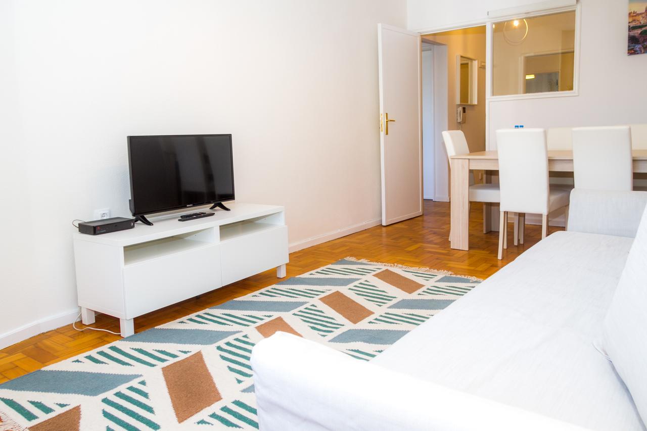Liiiving In Porto | Downtown Delight Apartments Room photo